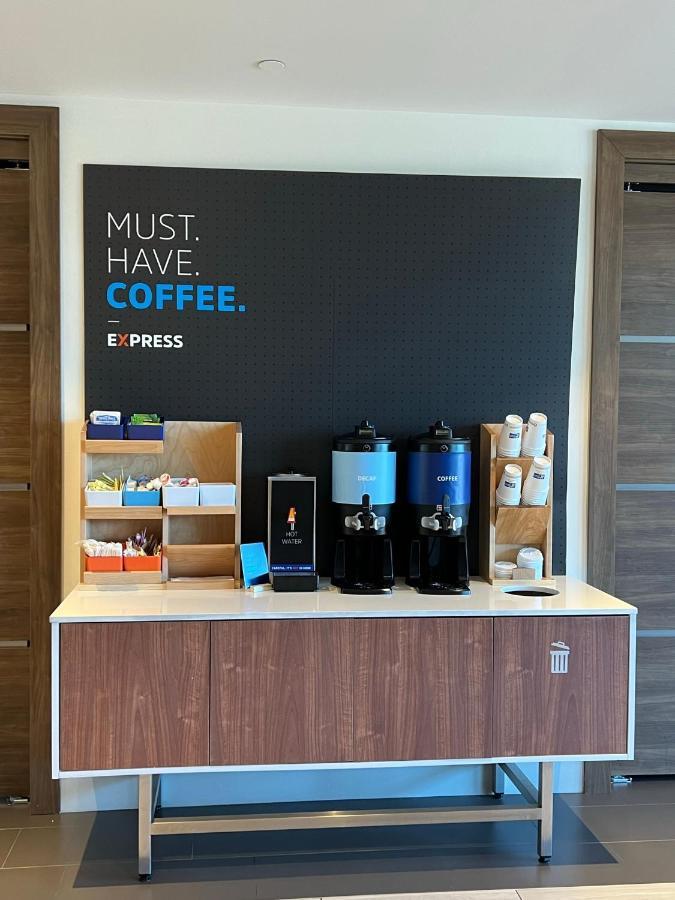 Holiday Inn Express & Suites - Ukiah By Ihg Bagian luar foto