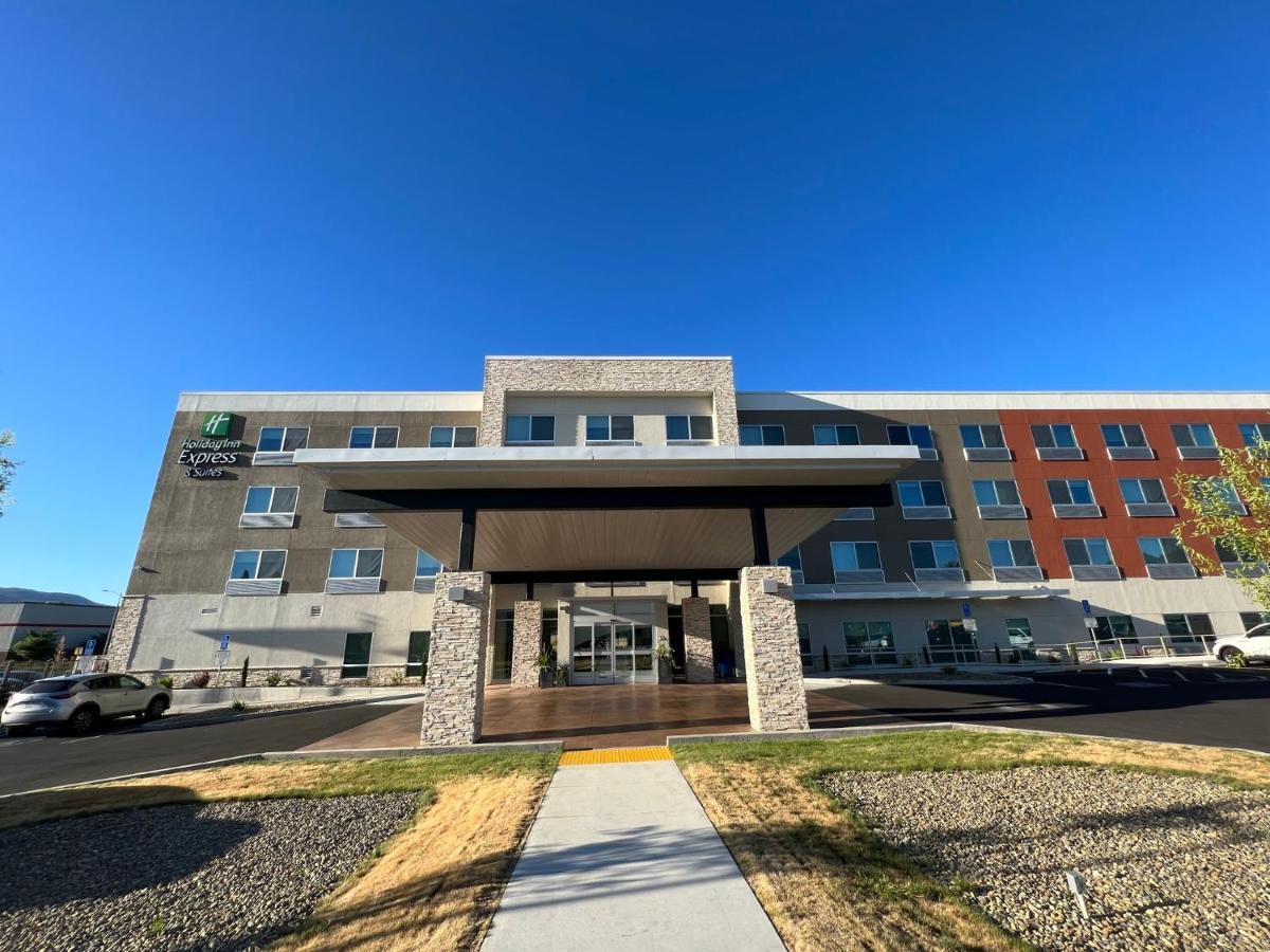 Holiday Inn Express & Suites - Ukiah By Ihg Bagian luar foto