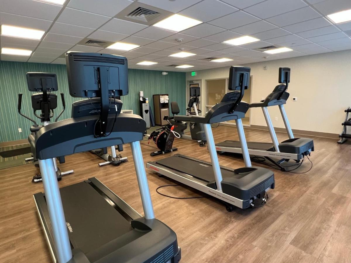 Holiday Inn Express & Suites - Ukiah By Ihg Bagian luar foto