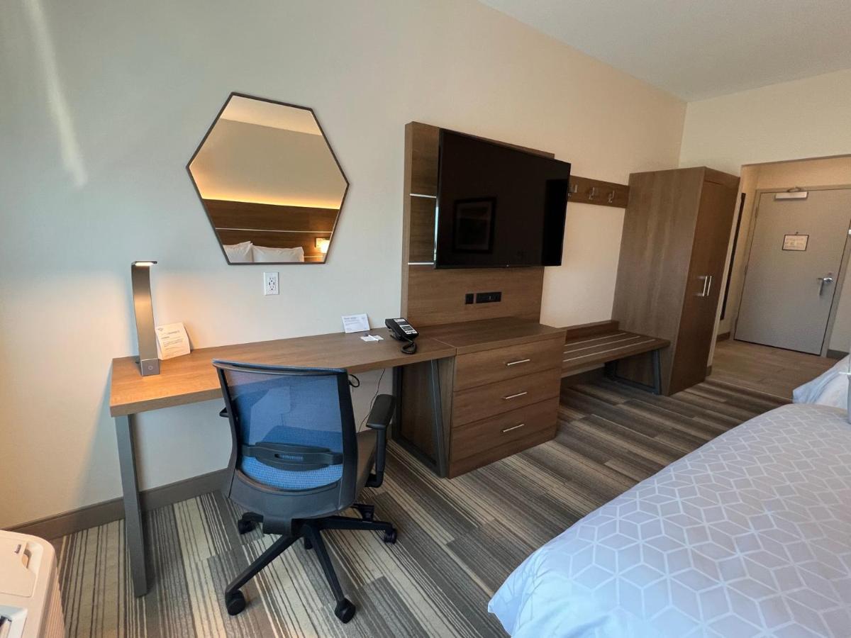 Holiday Inn Express & Suites - Ukiah By Ihg Bagian luar foto