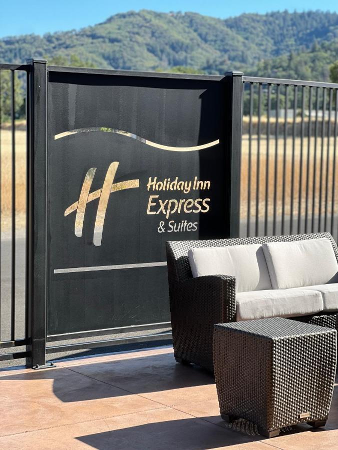 Holiday Inn Express & Suites - Ukiah By Ihg Bagian luar foto