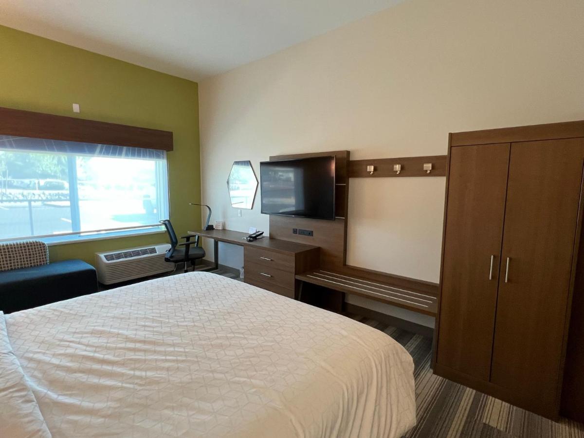 Holiday Inn Express & Suites - Ukiah By Ihg Bagian luar foto