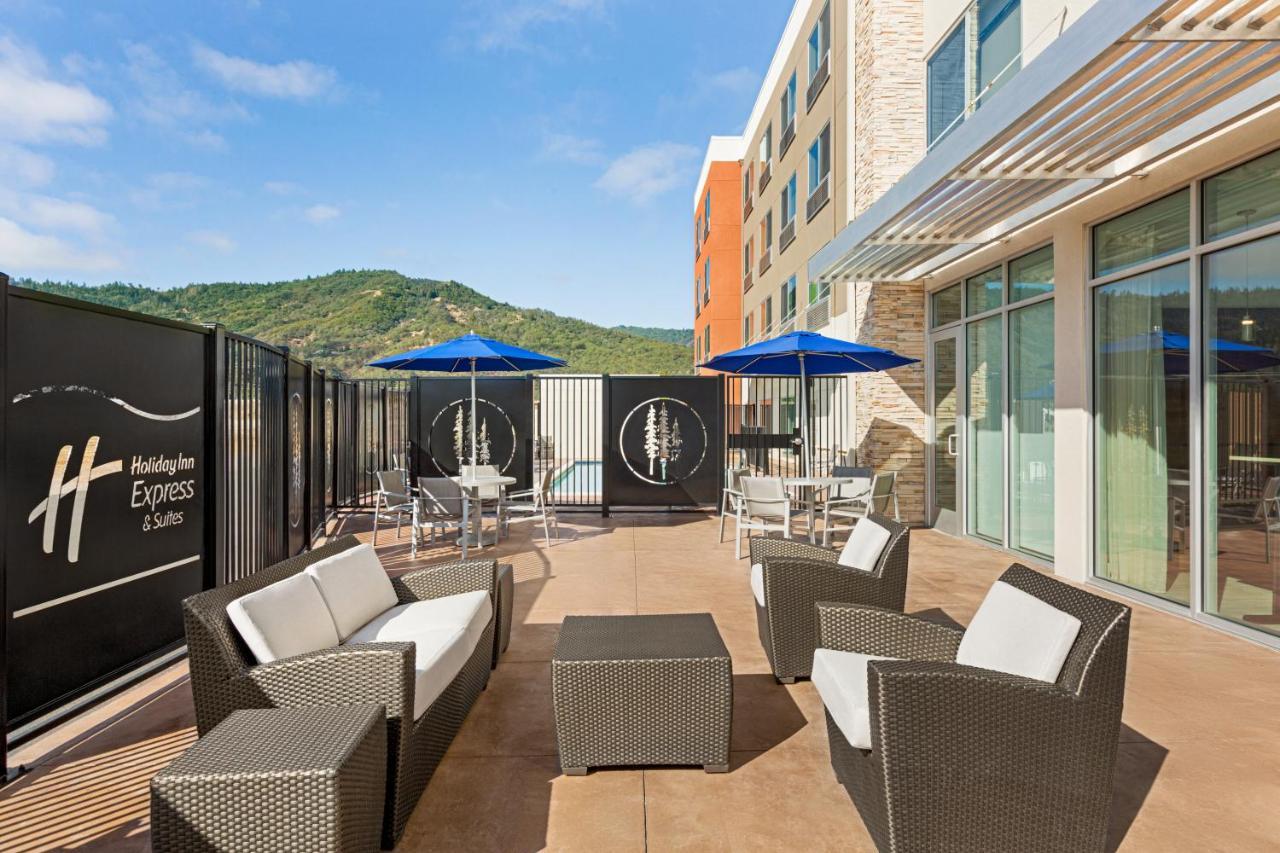 Holiday Inn Express & Suites - Ukiah By Ihg Bagian luar foto