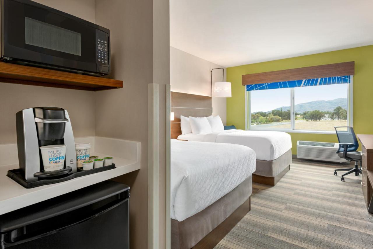 Holiday Inn Express & Suites - Ukiah By Ihg Bagian luar foto