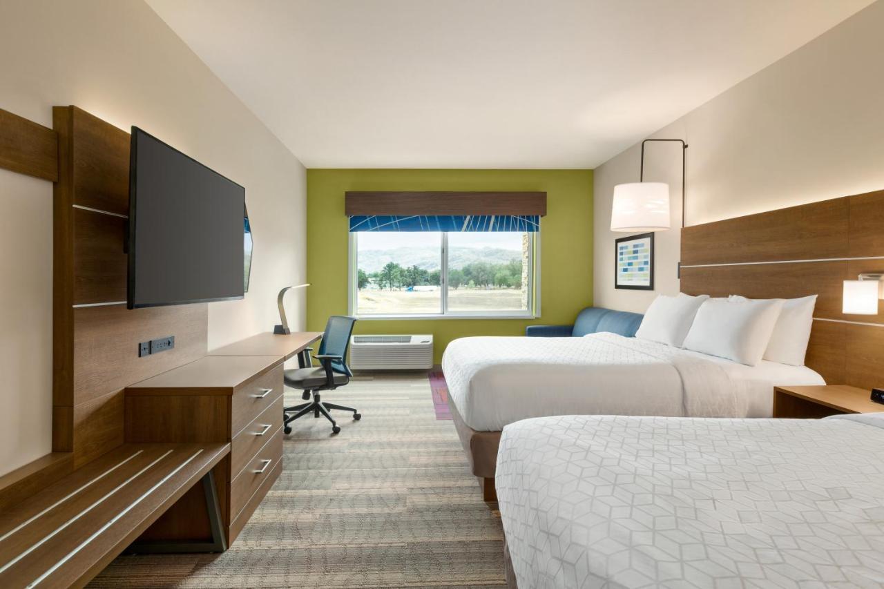 Holiday Inn Express & Suites - Ukiah By Ihg Bagian luar foto
