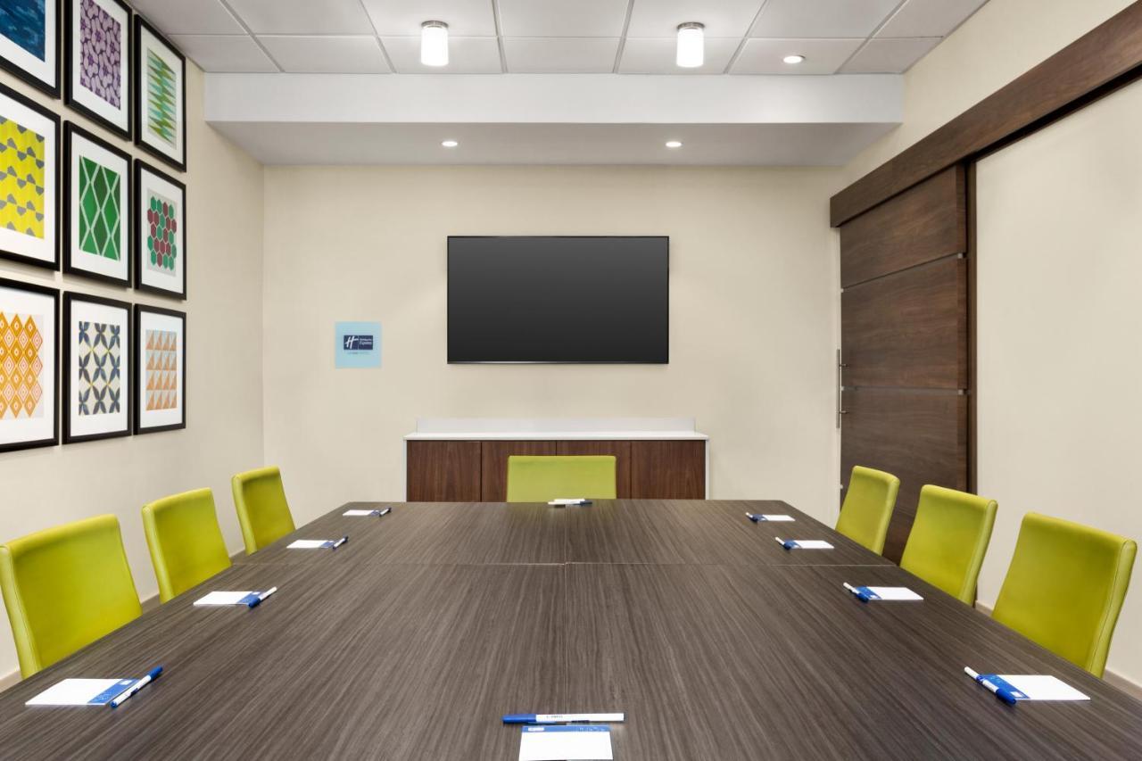 Holiday Inn Express & Suites - Ukiah By Ihg Bagian luar foto