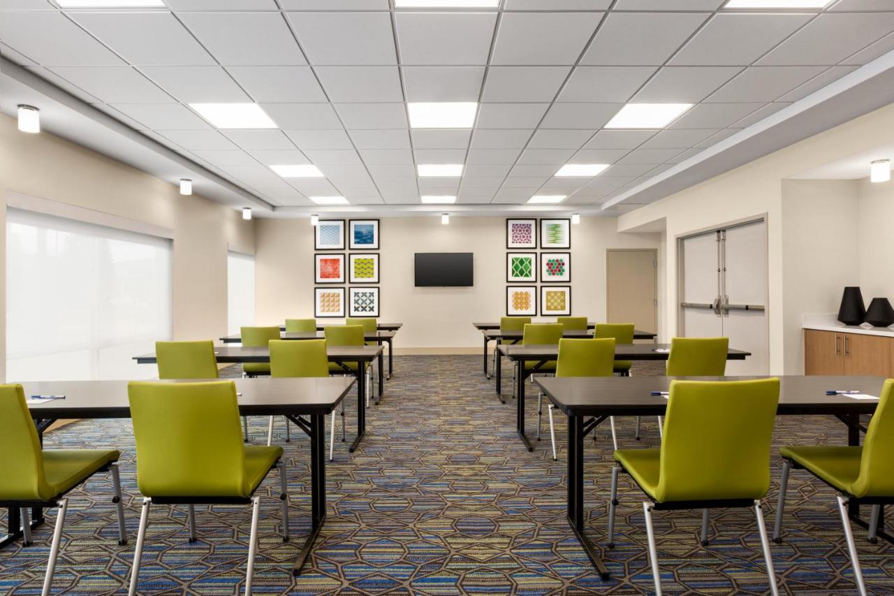 Holiday Inn Express & Suites - Ukiah By Ihg Bagian luar foto
