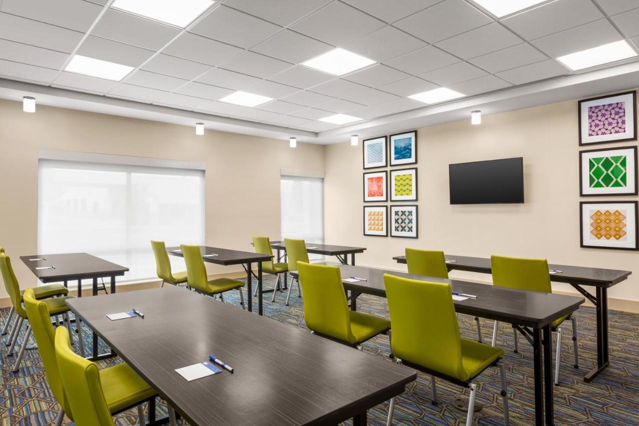 Holiday Inn Express & Suites - Ukiah By Ihg Bagian luar foto