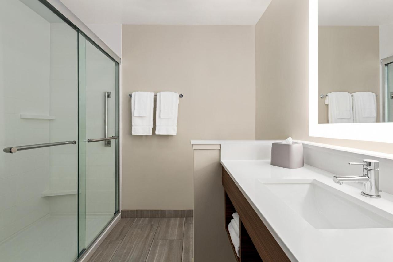 Holiday Inn Express & Suites - Ukiah By Ihg Bagian luar foto